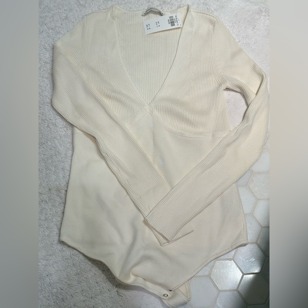 Abercrombie & Fitch Stretch Ribbed Knit Sweater Bodysuit off White sz M